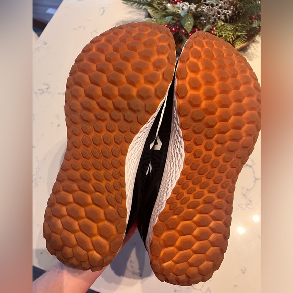 New Balance Men's size 13. Fresh Foam 3000 v5 Turf Trainer Shoes. - Picture 4 of 5